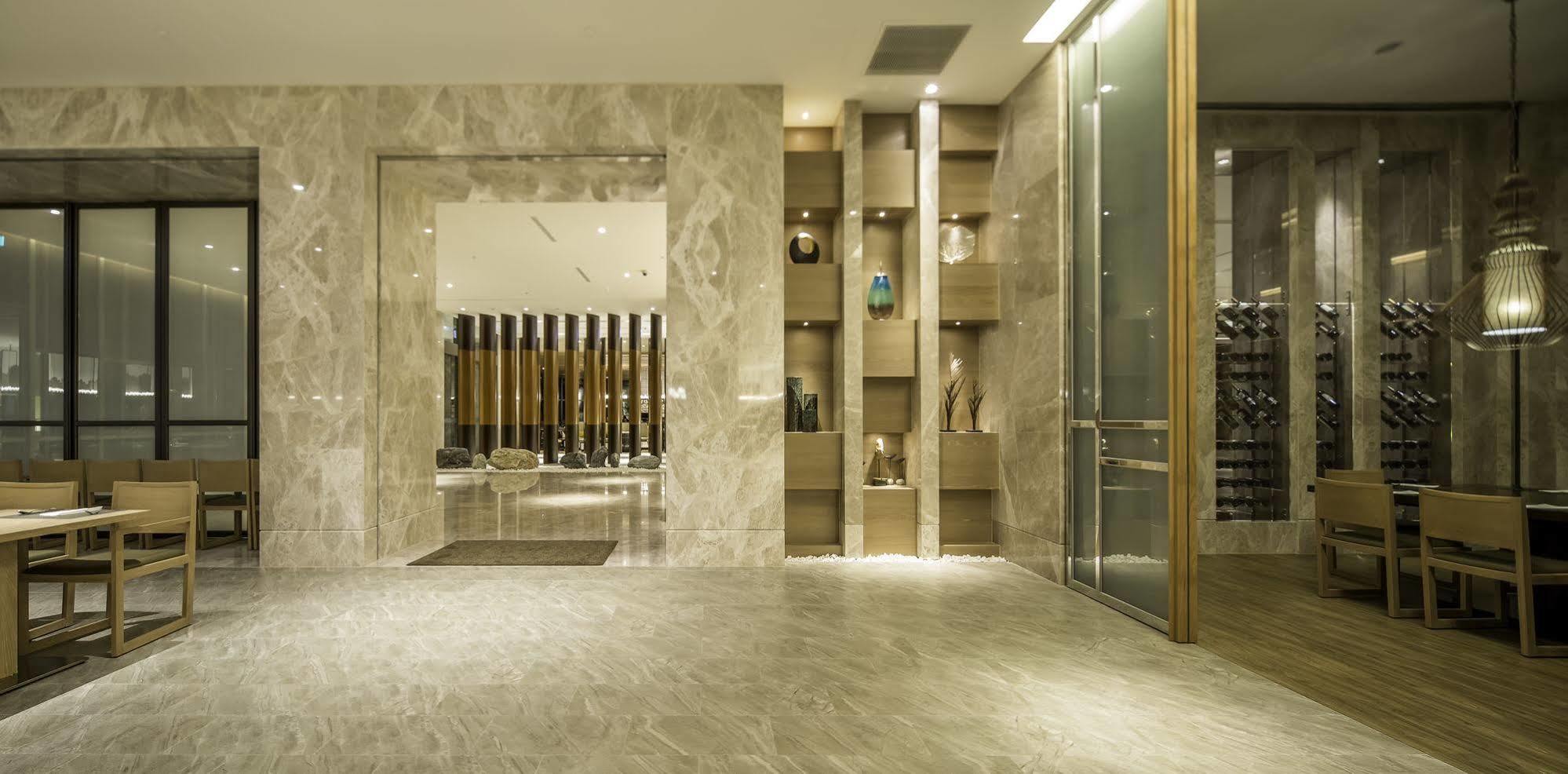 Golden Lake Hotel Цзиньху Экстерьер фото
