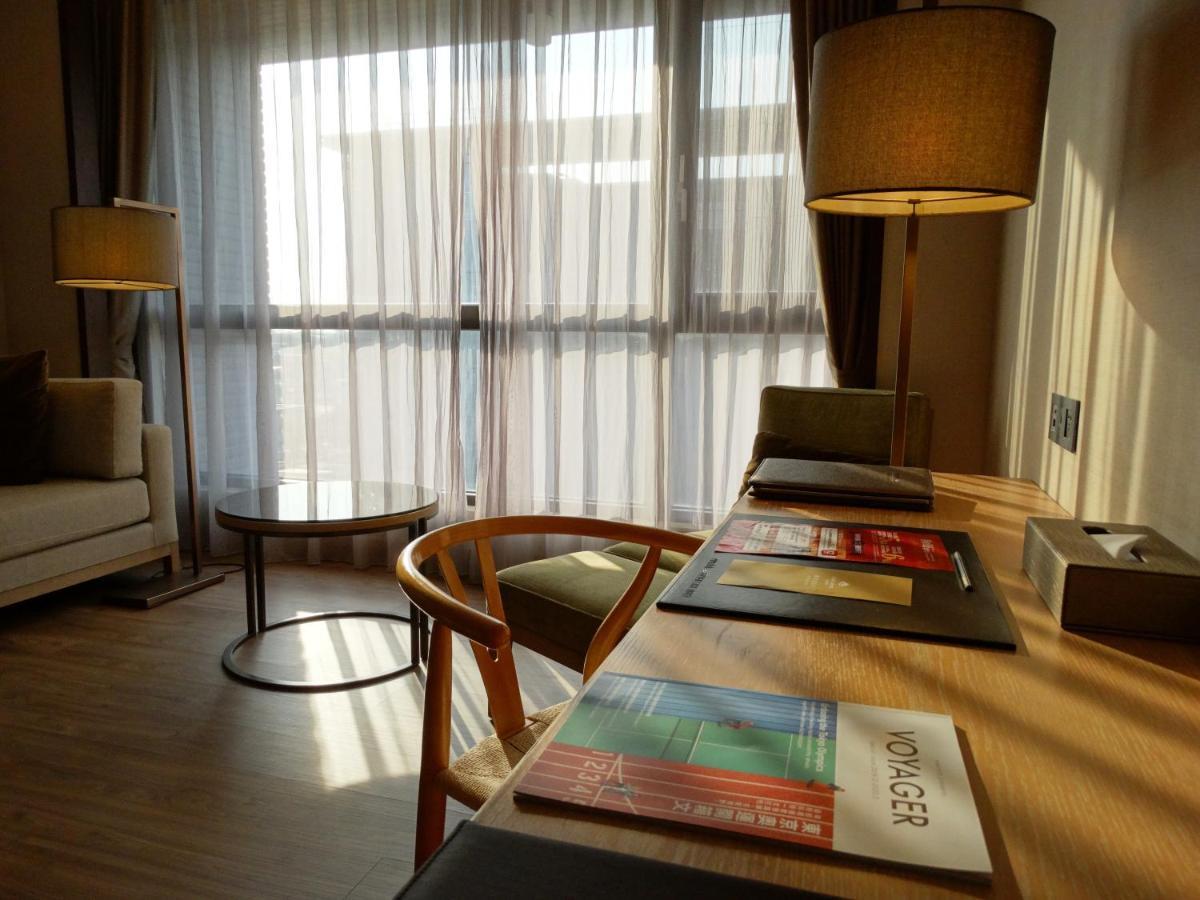 Golden Lake Hotel Цзиньху Экстерьер фото