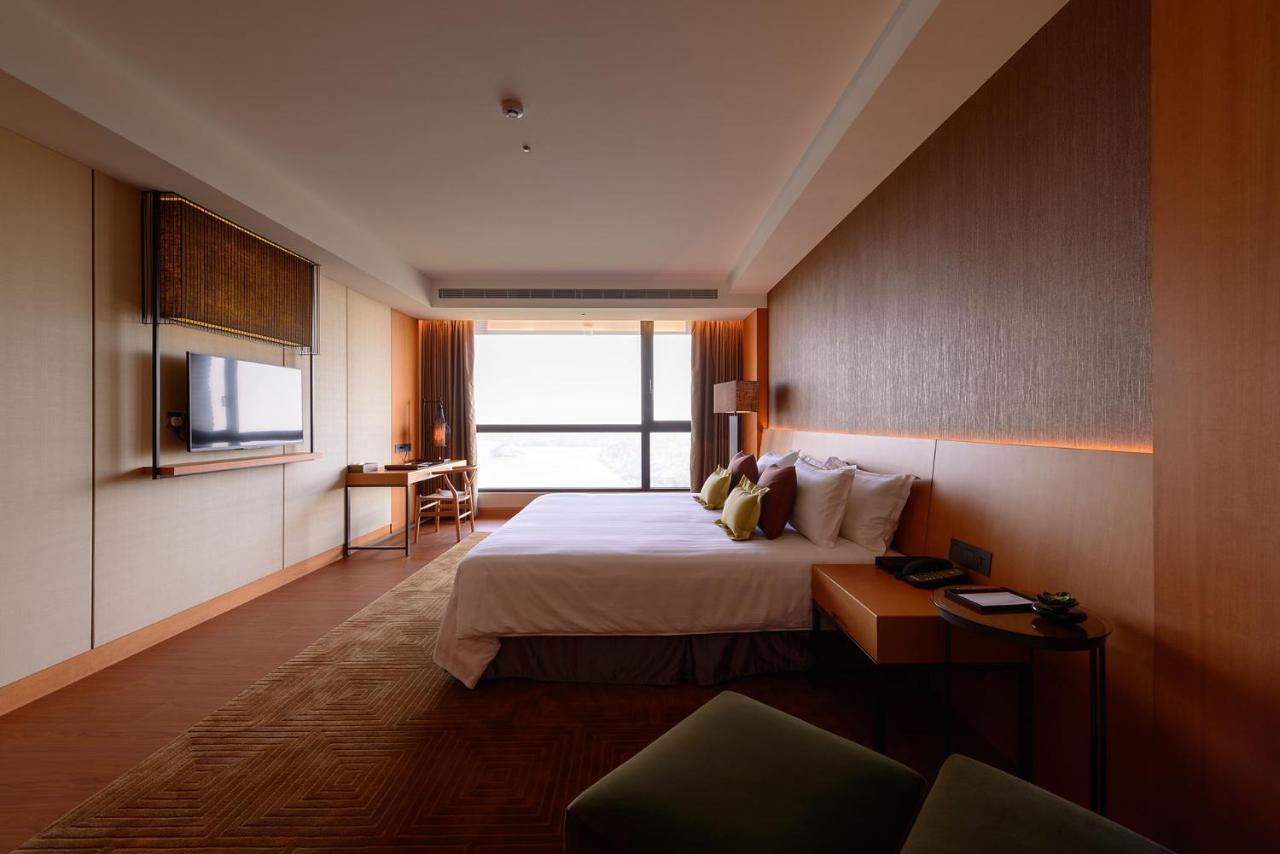 Golden Lake Hotel Цзиньху Экстерьер фото